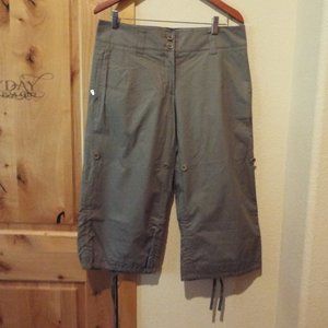 Prada Cargo Capri Green Size 44